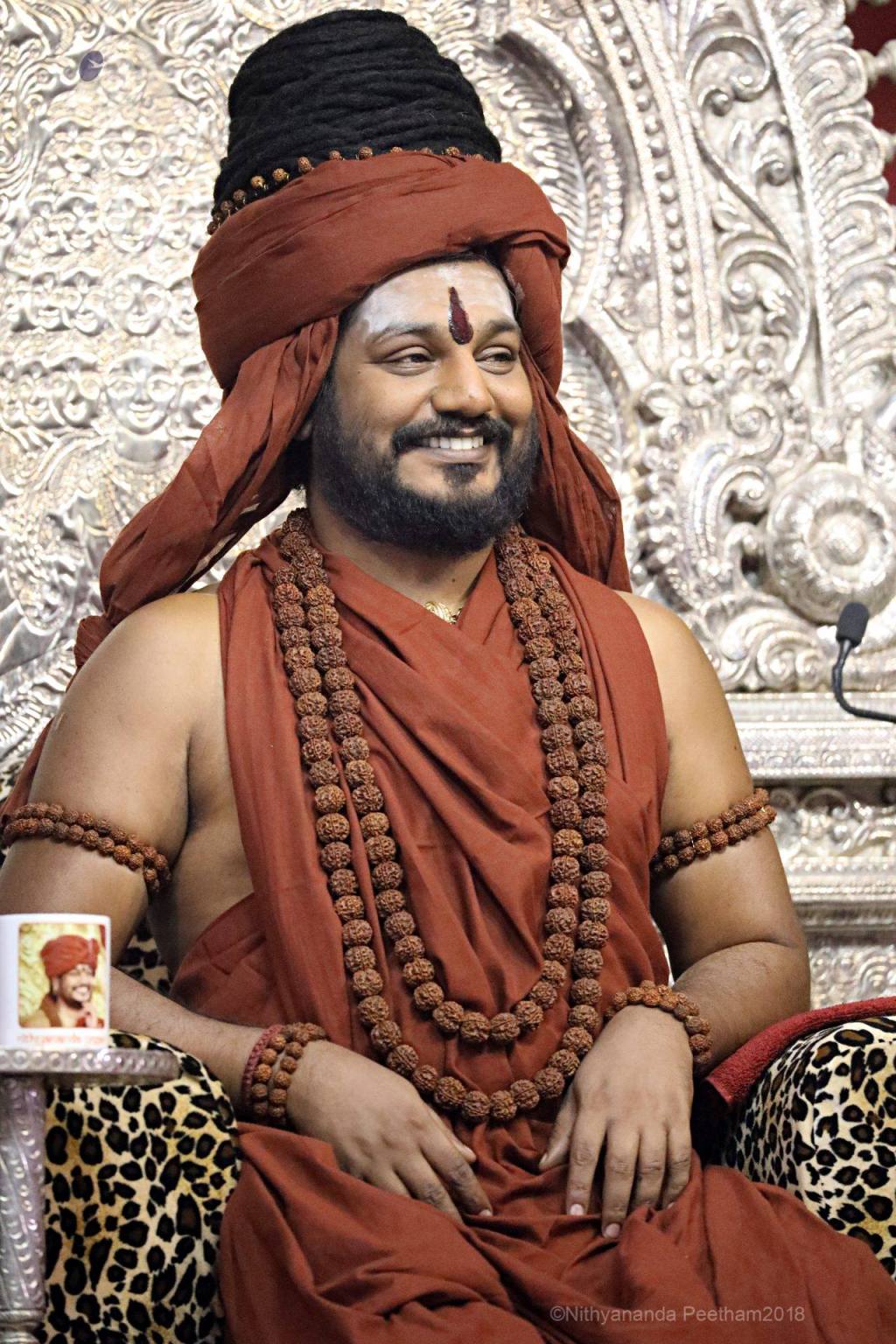 Painkiller from the master’s side is the love and compassion the master showers with just a&nbsp;look!