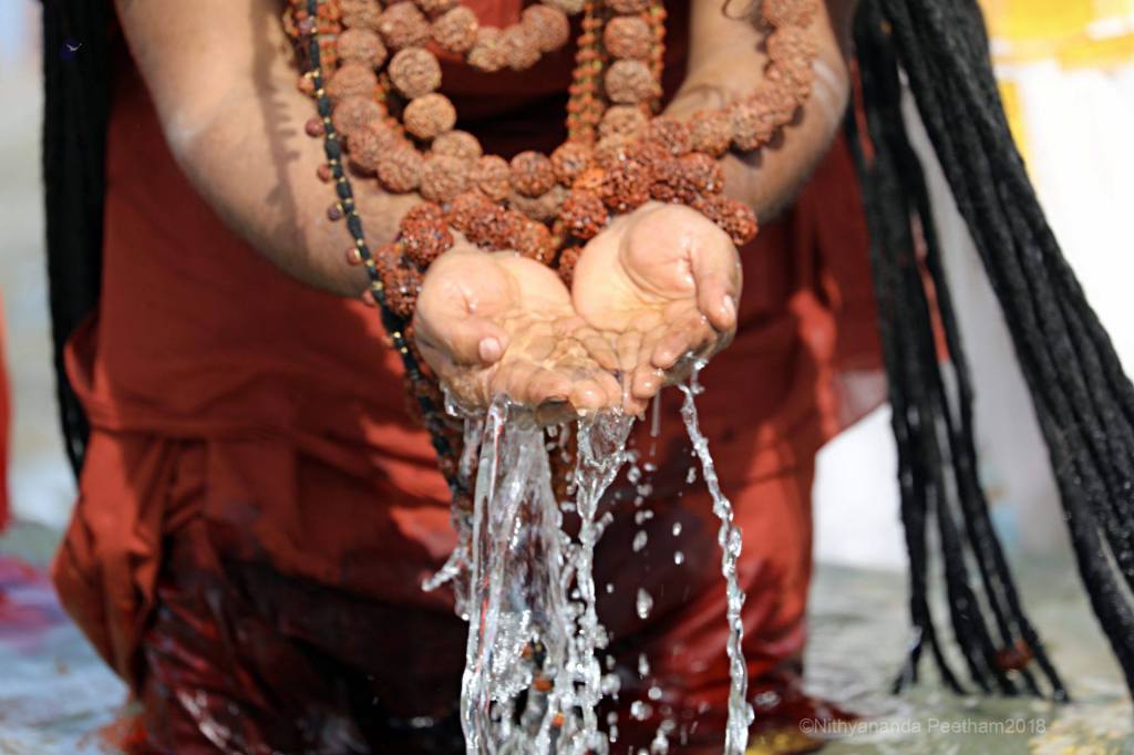 Enlightened Master clearing the samskaras is like you facing a thorn prick instead of suffering a&nbsp;fracture!